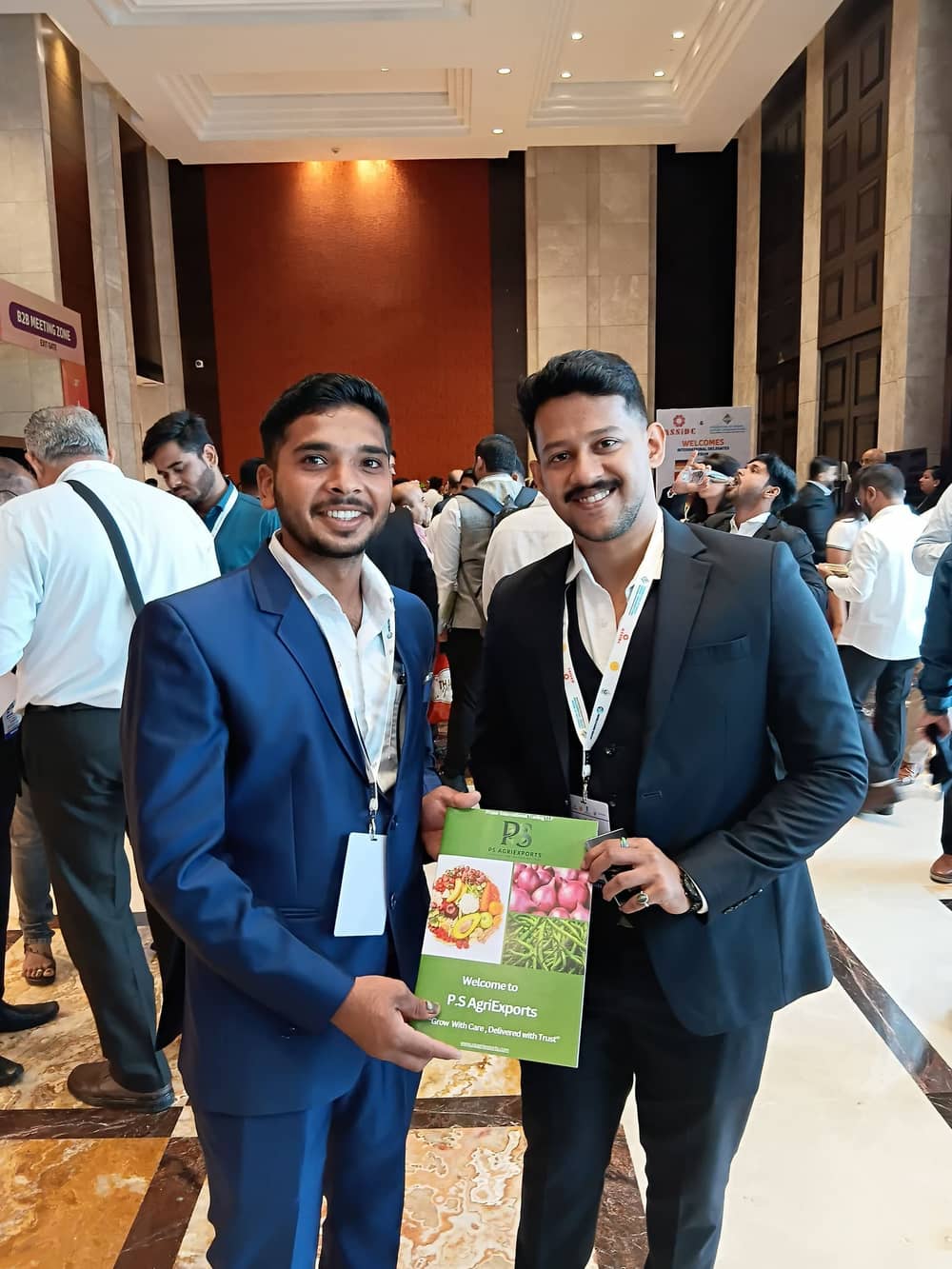 P.S AgriExports team with an international produce buyer — photo 2