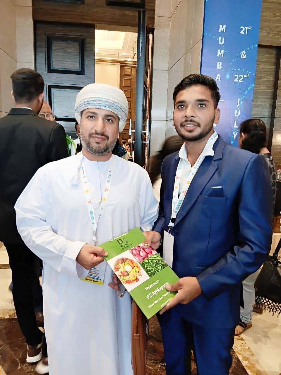 P.S AgriExports team with an international produce buyer — photo 12