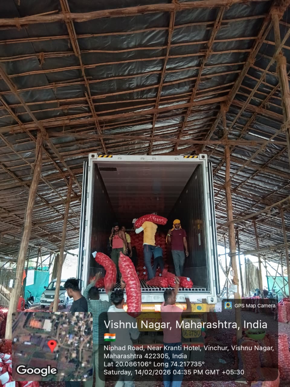 P.S AgriExports packhouse — produce grading, packing, and container loading — photo 6